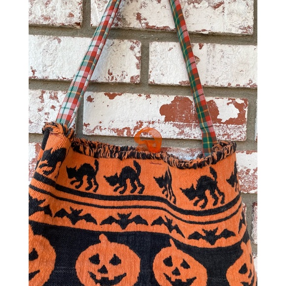 Handcrafted | Upcycled Halloween Reversible Tapestry Crossbody Shoulder Bag - Picture 7 of 8